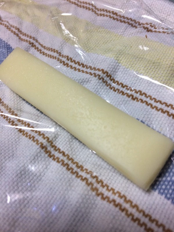 明治北海道十勝ボーノ切り出し生チーズは美味しいし香りが良いし饒舌である