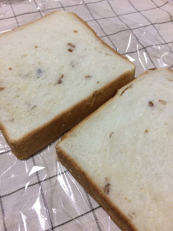 ライ麦食パン(トップバリュ)は冷蔵庫に保存してそのまま食べても美味しい
