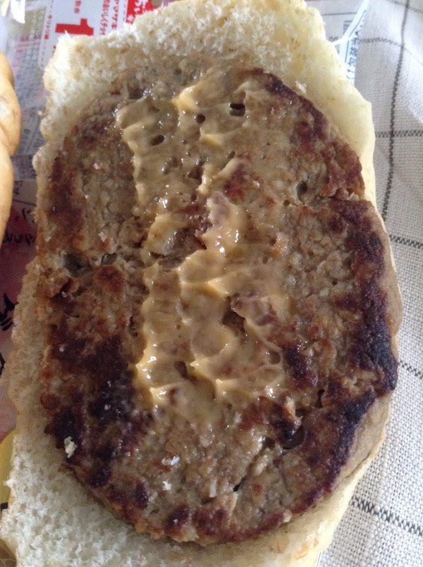 こだわりデミグラスソースのハンバーグパン(ヤマザキ)の味・食感等の感想・評価