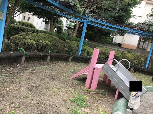 松ノ木坂下公園(杉並区立)の滑り台は小さい子供におすすめである